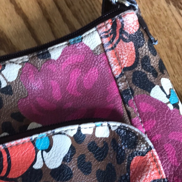 Fun flowered crossbody bag - Picture 4 of 8